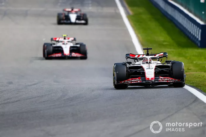 Kevin Magnussen, Haas VF-23, Nico Hulkenberg, Haas VF-23