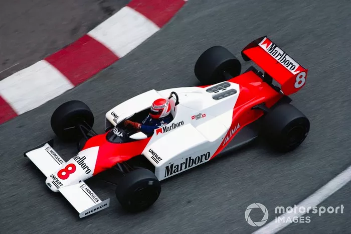 4 - (21 posiciones). Niki Lauda, McLaren: 23º a 2º en el GP de Estados Unidos de 1983