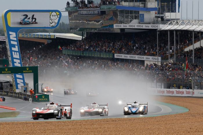 #7 Toyota Gazoo Racing Toyota GR010 - Hybrid Hypercar, Mike Conway, Kamui Kobayashi, José María López
