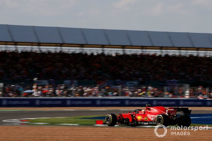 Carlos Sainz Jr., Ferrari SF21