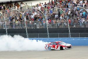 Kyle Larson, Hendrick Motorsports, Chevrolet Camaro Valvoline celebrates his win