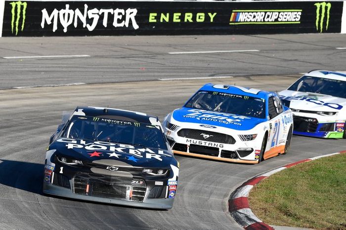 Kurt Busch, Chip Ganassi Racing, Chevrolet Camaro Global Poker, Paul Menard, Wood Brothers Racing, Ford Mustang Quick Lane Tire & Auto Center