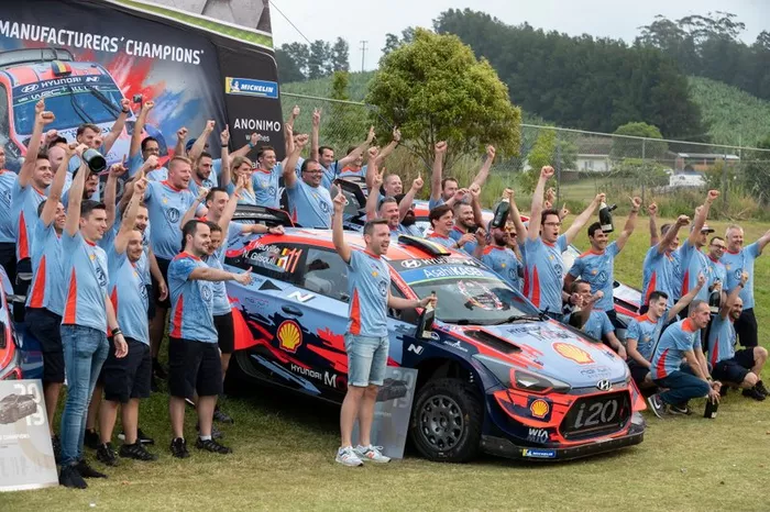 Celebración del campeonato de equipos de Hyundai Motorsport