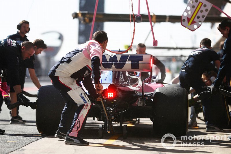 Sergio Perez, Racing Point F1 Team RP19 pit stop
