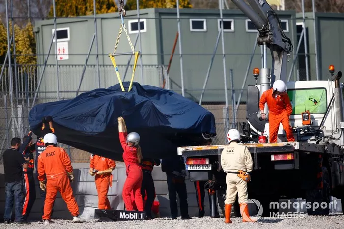 El coche accidentado de Pierre Gasly, Red Bull Racing RB15

