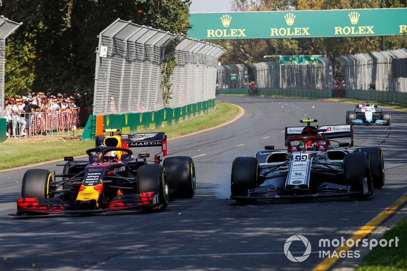 Pierre Gasly, Red Bull Racing RB15, batalla con Antonio Giovinazzi, Alfa Romeo Racing C38