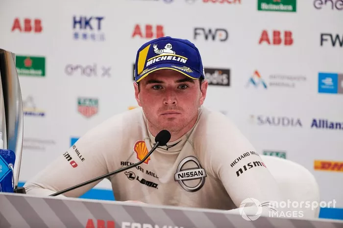 Nissan - Oliver Rowland