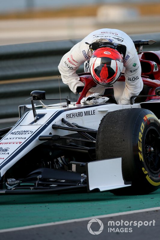 Kimi Raikkonen, Alfa Romeo Racing, si ferma in pista