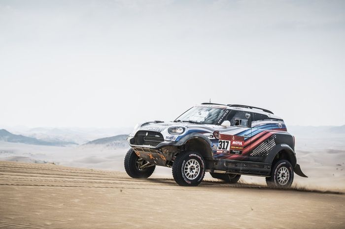 #317 X-Raid Mini JCW Rally Team Bmw: Vladimir Vasilyev, Dmitro Tsyro