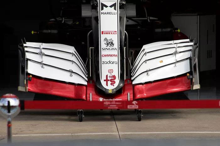 Alerón delantero Alfa Romeo Racing C41