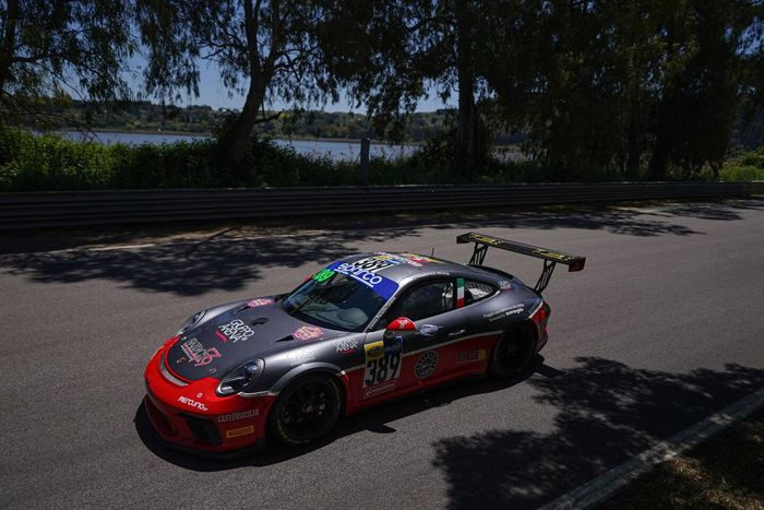 #389 Krypton Motorsport, Porsche 911 GT3 Cup: Daniele Cazzaniga, Davide Di Benedetto, Giuseppe Nicolosi 