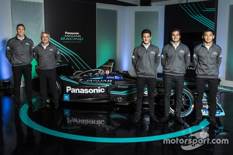 James Barclay, Team Director, Jaguar Racing, Gerd Mäuser, Chairman, Panasonic Jaguar Racing, Mitch E