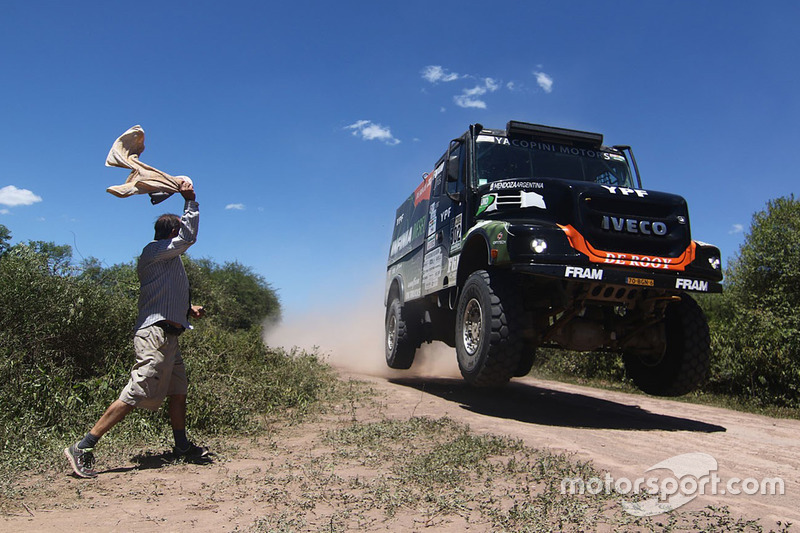 #502 Team De Rooy Iveco: Federico Villagra, Adrian Yacopini, Ricardo Torlaschi