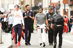 Макс Ферстаппен (Red Bull) і Фернандо Алонсо (McLaren)