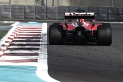 Kimi Raikkonen, Ferrari teste les pneus Pirelli 2017