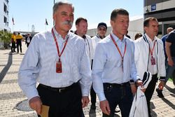 Chase Carey, Director y Presidente Ejecutivo de la Formula One Group, Dmitry Kozak, Ministro Adjunto