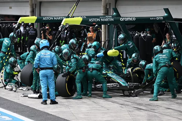 Fernando Alonso, Aston Martin Racing