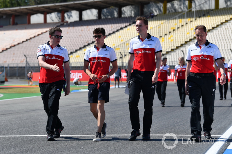 Charles Leclerc, Sauber walks the track