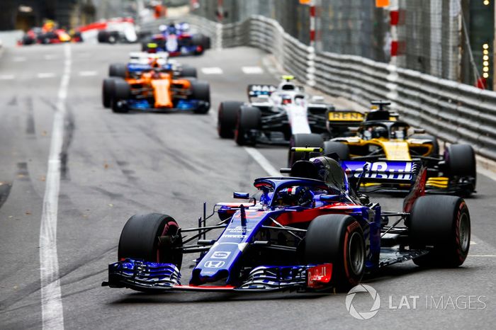 Pierre Gasly, Toro Rosso STR13, Nico Hulkenberg, Renault Sport F1 Team R.S. 18, Sergey Sirotkin, Williams FW41, y Stoffel Vandoorne, McLaren MCL33