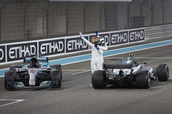 Il secondo classificato Lewis Hamilton, Mercedes AMG F1, il vincitore della gara Valtteri Bottas, Me