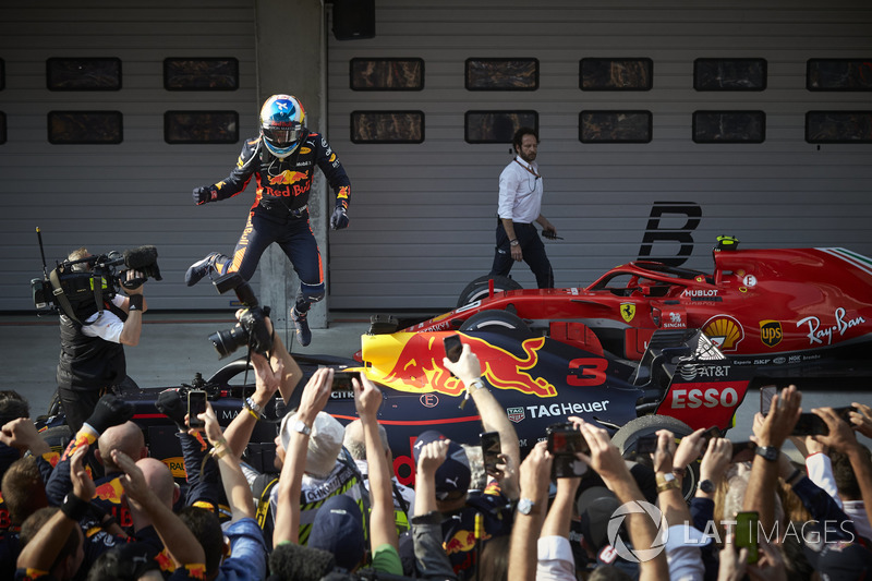 Le vainqueur Daniel Ricciardo, Red Bull Racing