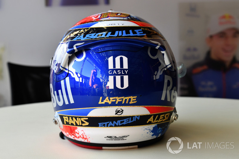 Pierre Gasly, Scuderia Toro Rosso - különleges sisak - F1 2018 - Francia Nagydíj