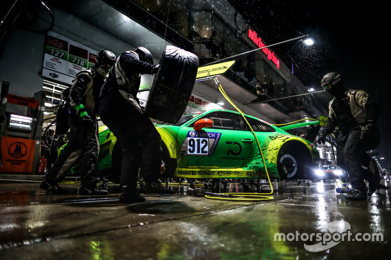 #911 Manthey Racing Porsche 911 GT3 R: Kevin Estre, Romain Dumas, Laurens Vanthoor, Earl Bamber