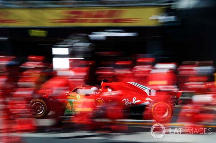 Sebastian Vettel, Ferrari SF71H, pit stop