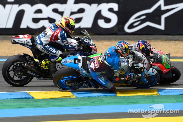 Jack Miller, Stefan Bradl e Hector Barbera dividem curva