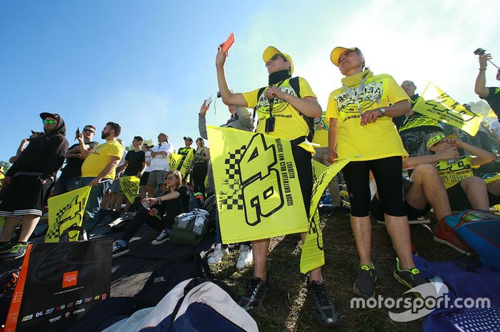 Fans de Valentino Rossi, Yamaha Factory Racing