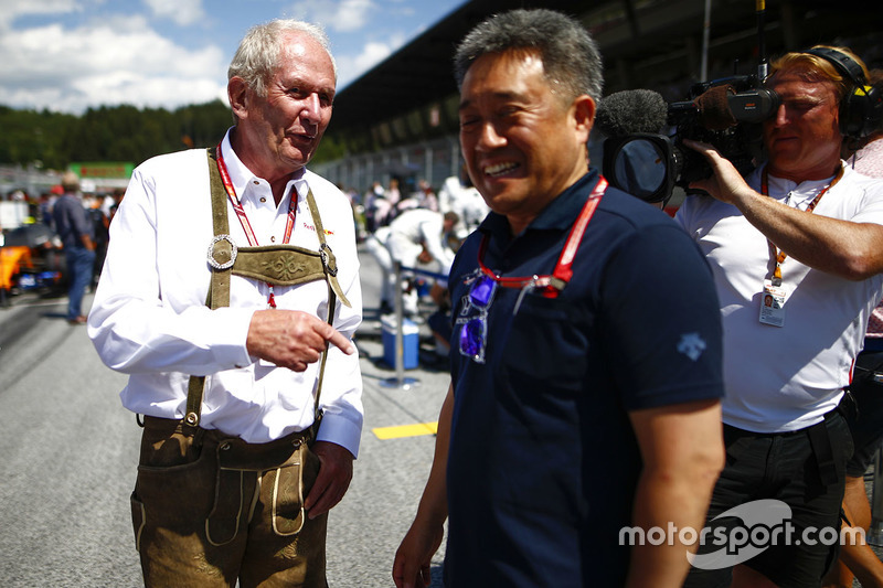 Консультант Red Bull Racing Гельмут Марко, генеральний директор Honda Motorsport Масасі Ямамото