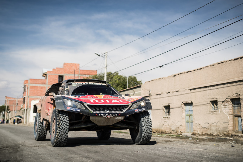 Etapa 8: Sainz mantiene una hora de ventaja