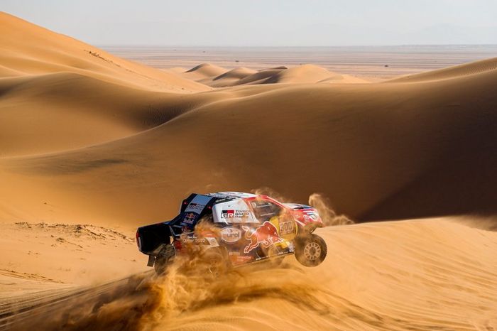 #300 Toyota Gazoo Racing: Nasser Al-Attiyah, Matthieu Baumel