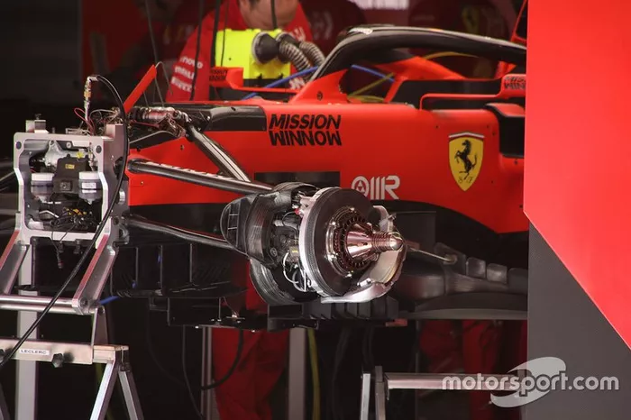 Detalle técnico de Ferrari