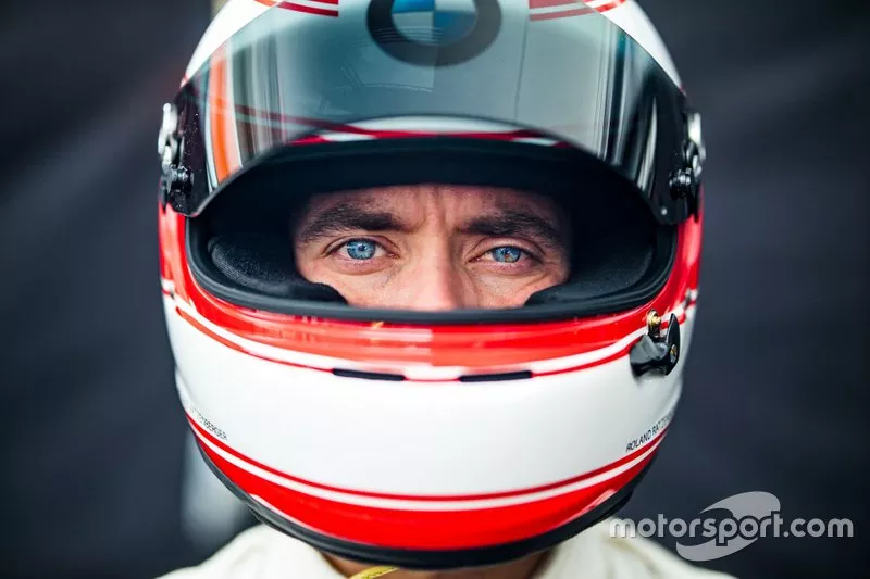 Philipp Eng helmet design as a tribute to Roland Ratzenberger