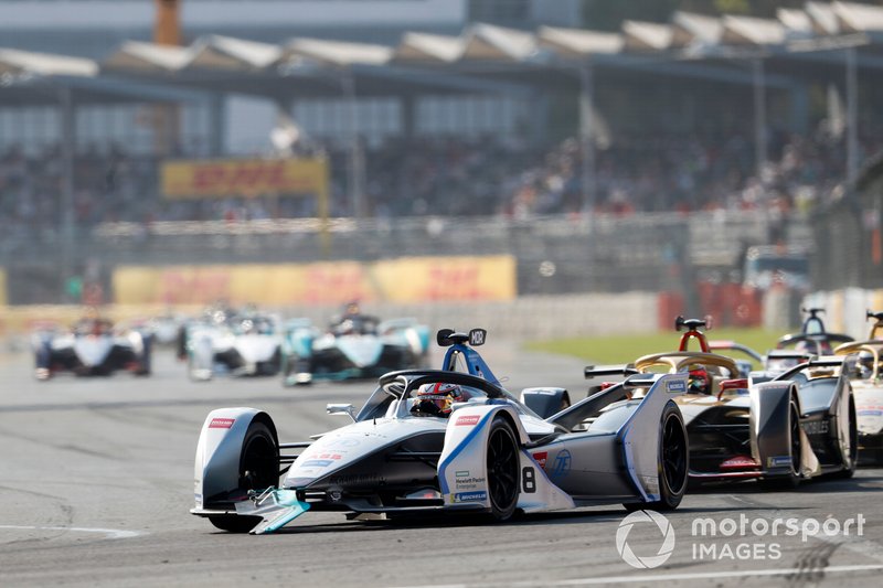 Edoardo Mortara Venturi Formula E, Venturi VFE05 with part of Nelson Piquet Jr's, Panasonic Jaguar Racing, Jaguar I-Type 3 bodywork in his front wing