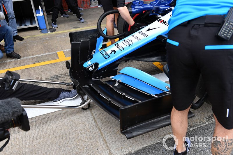 Williams FW42 nose and front wing detail