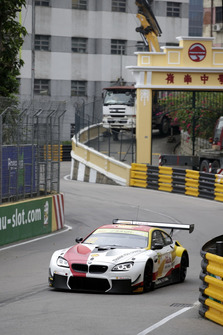 #42 BMW Team Schnitzer BMW M6 GT3: Augusto Farfus