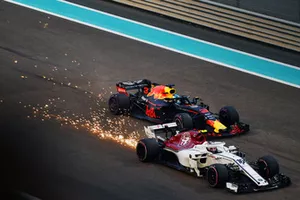 Charles Leclerc, Sauber C37 en Daniel Ricciardo, Red Bull Racing RB14 
