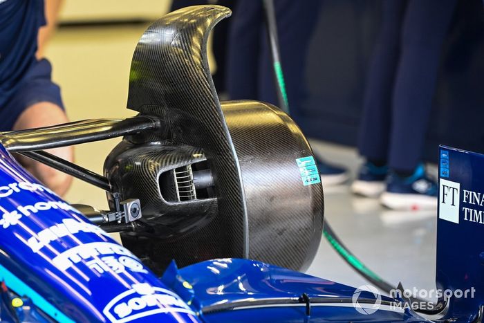 Williams FW44 detalle del freno delantero