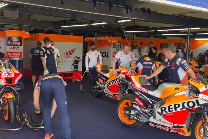 Marc Márquez, Repsol Honda, prueba diferentes motos en el test de Jerez
