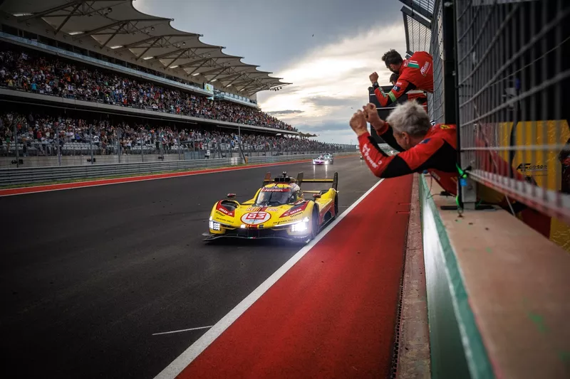 Les vainqueurs Robert Kubica, Robert Shwartzman, Yifei Ye, Ferrari 499P AF Corse #83.