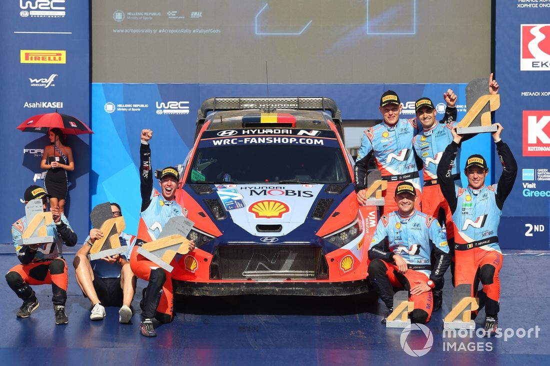Ganador Thierry Neuville, Martijn Wydaeghe, Hyundai World Rally Team Hyundai i20 N Rally1 con Dani Sordo, Candido Carrera, Hyundai World Rally Team Hyundai i20 N Rally1, Ott Tänak, Martin Järveoja, Hyundai World Rally Team Hyundai i20 N Rally1.
