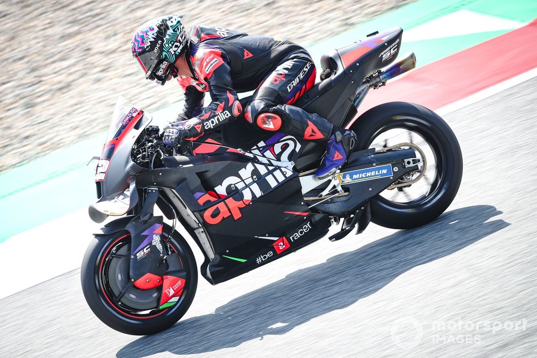 Lorenzo Savadori, Aprilla Racing Team