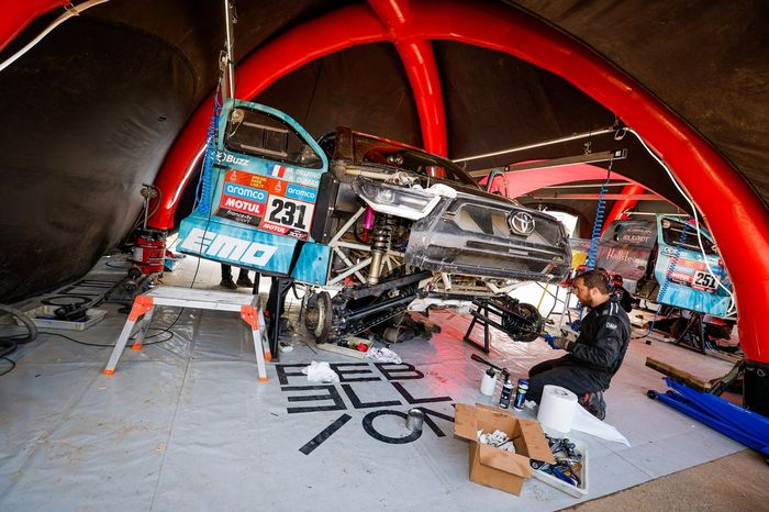 #231 Rebellion Racing Toyota: Romain Dumas, Max Delfino