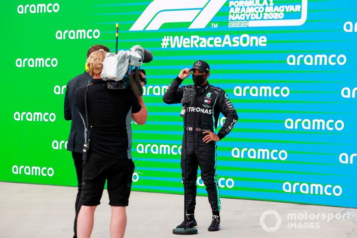 Ganador de la pole Lewis Hamilton, Mercedes F1