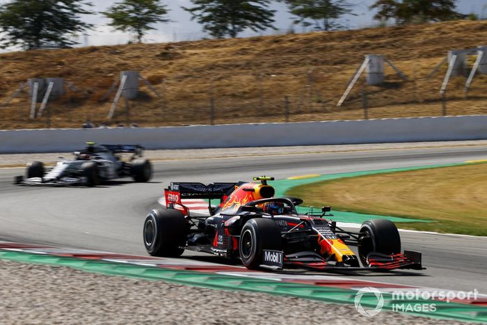 Alex Albon, Red Bull Racing RB16, Pierre Gasly, AlphaTauri AT01