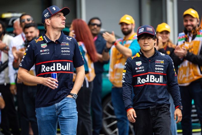 Max Verstappen, Red Bull Racing, Yuki Tsunoda, Red Bull Racing Team