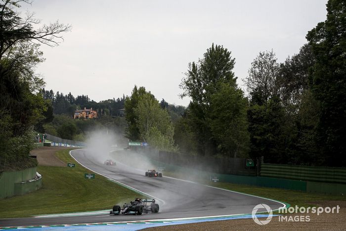 Lewis Hamilton, Mercedes W12, Sergio Pérez, Red Bull Racing RB16B