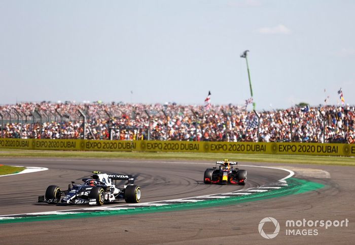 Pierre Gasly, AlphaTauri AT02, Sergio Pérez, Red Bull Racing RB16B